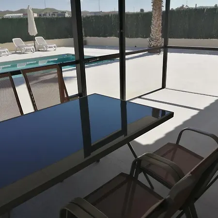 Βίλα - Sleeps 4 - Pool - Patio - Parking Arboleas